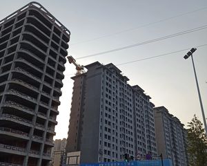 中建锦绣天地2室1厅东南