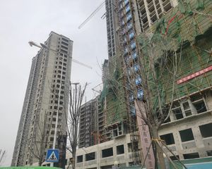 君基新天地一期,毛坯未住,随意装修,好位置