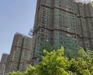 东冠!南北通透大三居,精装未住,带地下室,免大税