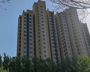 御龙河旁,南北通透大三居,东冠逸品龙湾