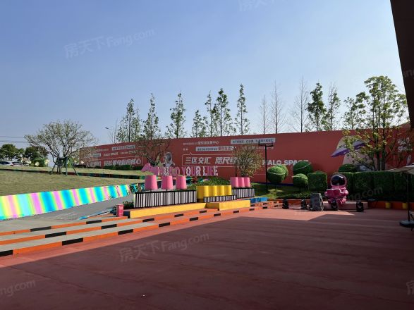 万科联发四季光年实景图
