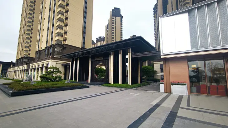 龙湖·春江天境实景图