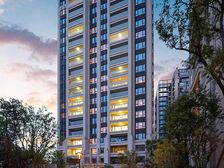 中国铁建西派澜岸5室2厅南北