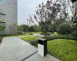 滨江玺樾 3室2厅 东南