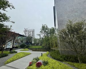 滨江玺樾5室2厅东南南