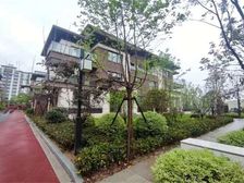 此户型为小区经典飞机户型,南北通透