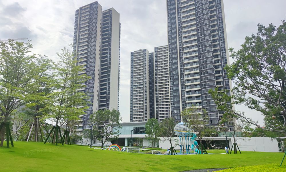 5w买禅城地铁2号线旁 凤翔湾壹号南向带装三房