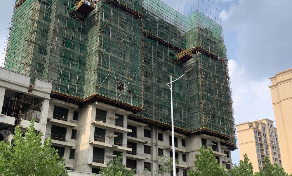 远洋城小高层总高15层的毛坯3室2厅1卫南北通