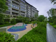 央企开发,洋房一楼带南北院,带地下室,户型好