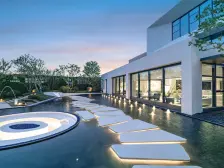 横厅 四房双卫 带80平大花园 端户