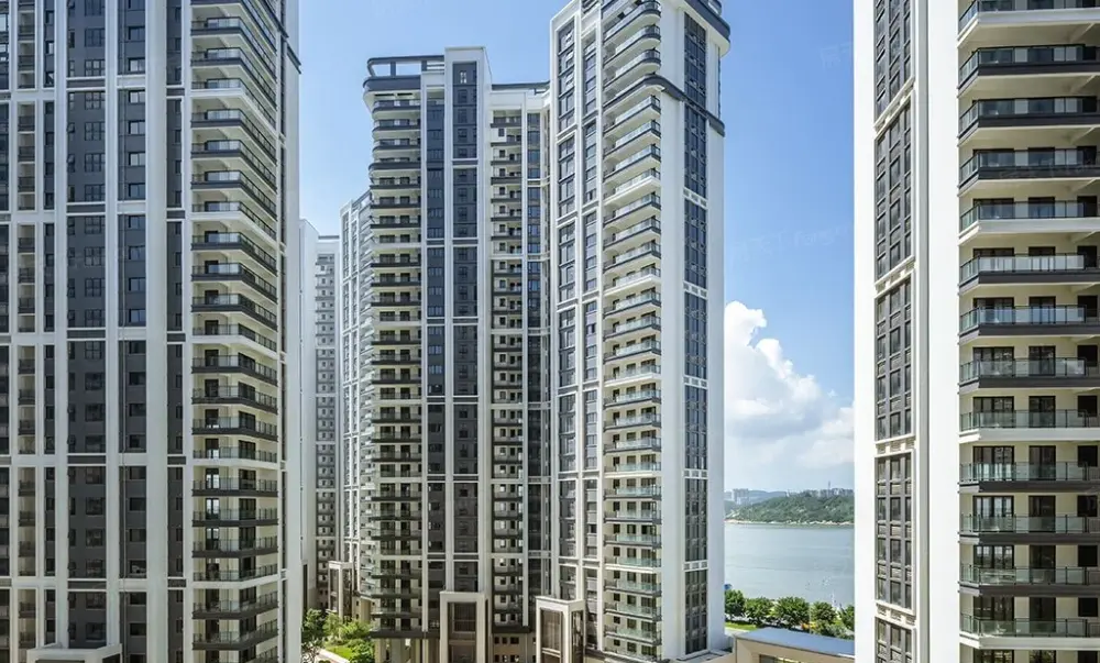 中空三层复式 赠送50平私人大露台,汕头龙湖东海岸海璟天翡二手房 六