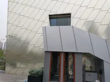 融创玻璃幕墙大平层,出则繁华,入则宁静。