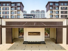 华润精装三室两卫满两年 二楼带大平台 位置好不挡光