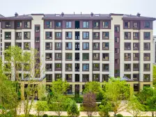 新小区,精装修电梯房。总房款低。