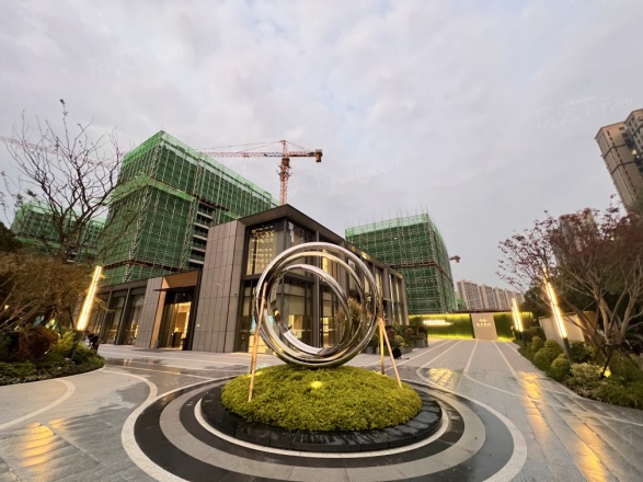 绿城晓月和风实景图