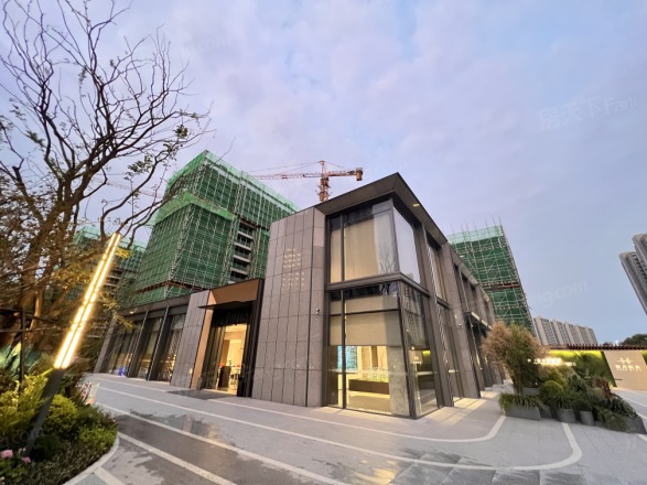 绿城晓月和风实景图