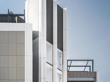 前后双花园,精装80万,房内自带电梯,精装修领包入住