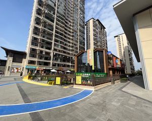 金茂建发泊悦2室1厅南