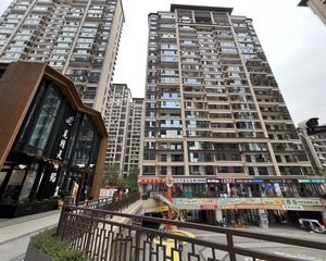 滨江新城次新楼盘金茂建发泊悦全新家电拎包入住
