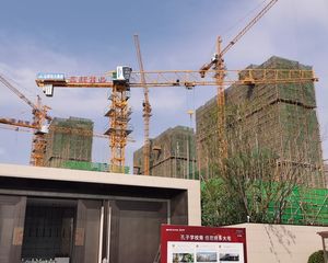 得房率高小气。外国语旁小高层好楼层随时看房