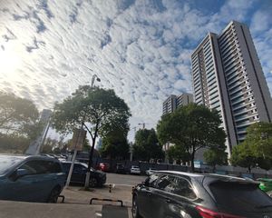 麓谷双公园,环境优美,全新小区,配套齐全