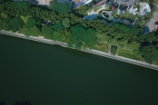 离项目30米花地河实景图