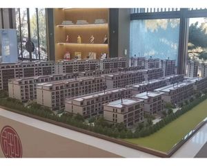 此房位于小区当中位置,出行方便,楼层好,采光好