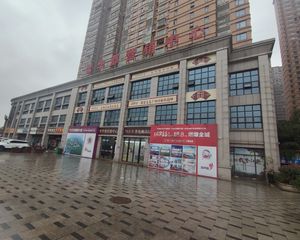 房东自己居家装修,但是出租几年了装修维护的还不错哦