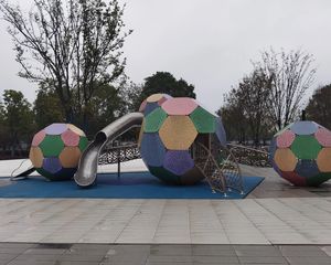 此房复式洋房新小区环境好人车分流