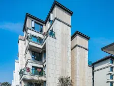 水土 中粮祥云赋B区三房136万