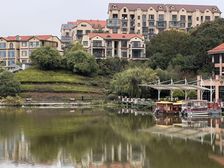 中铁龙盘湖世纪山水3室4厅南