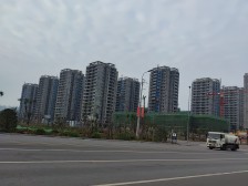 璧山街道 融创0238星尚苑三房46万