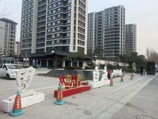 湖畔一期20万精装修车位一个满两年有钥匙中高楼层