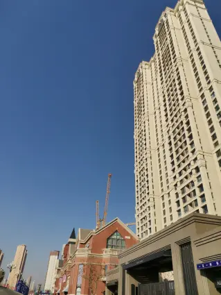 荣光崴廉国际怎么样:一共有4个户型,面积有5.-兰州房天下楼盘点评