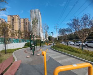 C区全新毛坯双公园视野无遮挡全朝南户型