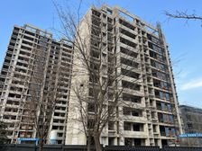 华侨城三室两厅两卫精装房,配套齐全低楼层诚心卖