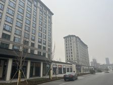 精装修15万,一楼不临街,有钥匙 有证可贷款 采光好