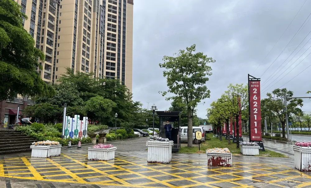 深业喜悦城全新精装3房给两万直接按揭红本七天过户送车位