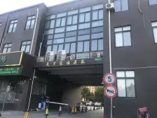 7号线地铁口1.5公里2017年温馨三房 边套采光充足