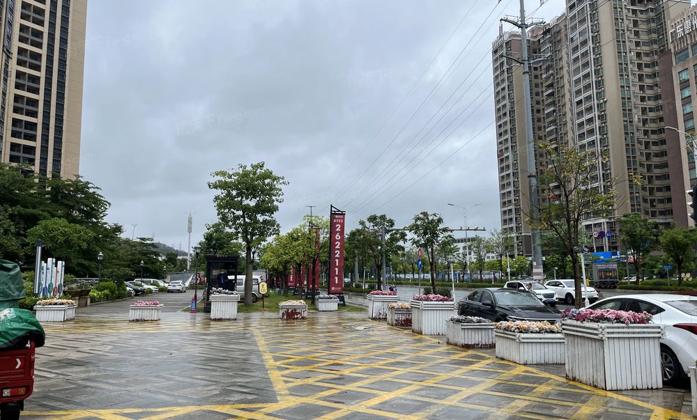 深业喜悦城3房业主诚心急售特价70个来电送车位