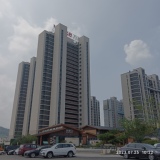 万科威高璞悦山在建工地