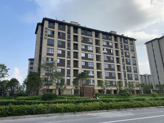 房天下>扬州新房>邗江楼盘>世茂恒通璀璨星辰>世茂恒通璀璨星辰怎么样