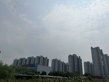 次新房拎包入住,前排是别墅采光视野好