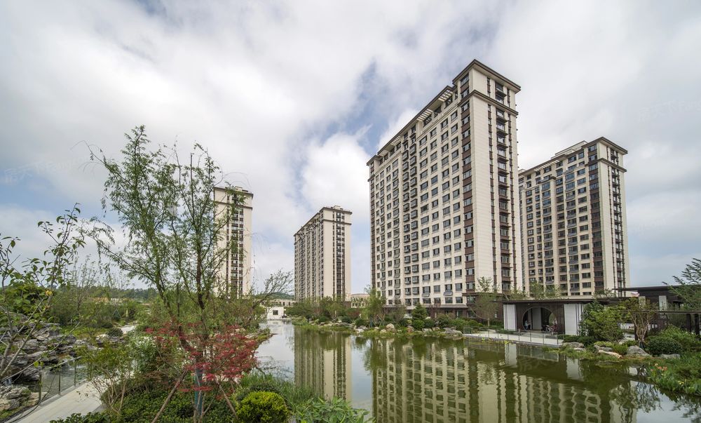 一梯一户设计 送车位,烟台莱山初家东泰泰和府二手房 三室 - 房天下