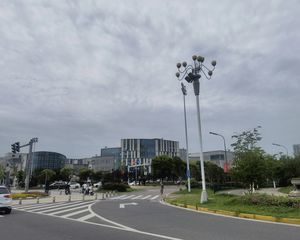 绿城春来云潮3室2厅南