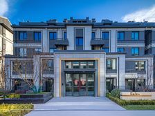 找我低价:155平880万带花院+别墅下叠1000万 看描述