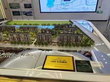 次新小区 环境好位置好 近万达茂兰生