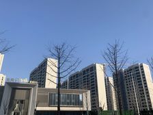 龙湖江与城1室1厅南北