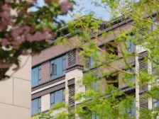 房子是精装修 电梯洋房 一梯两户 采光好