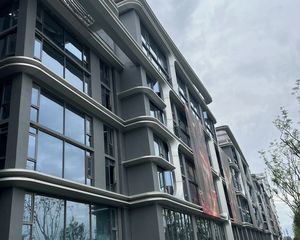 万科菁蓉都会4室2厅东南